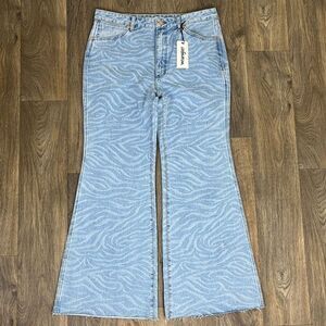 Wrangler Women's 33 Denim Meow Laser Tiger Print Wanderer Flare Jeans Retro Boho
